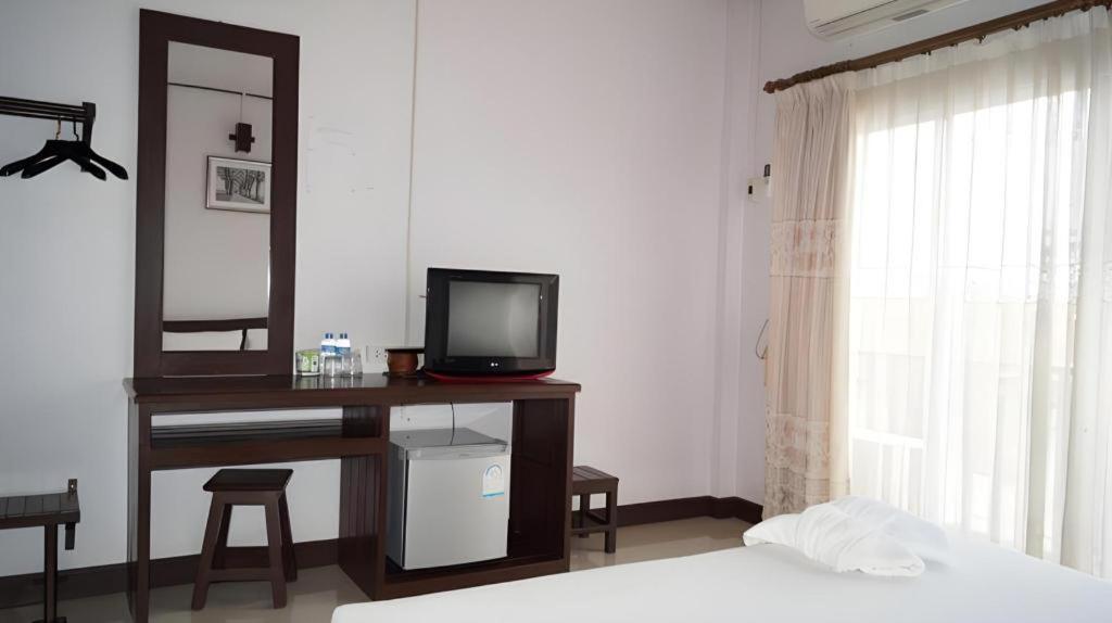 Phou Ang Kham 2 Hotel Vang Vieng Exterior foto