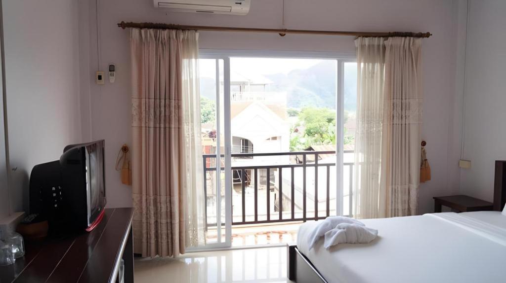 Phou Ang Kham 2 Hotel Vang Vieng Exterior foto